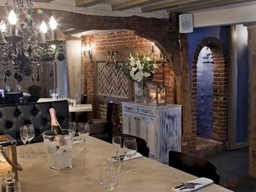 The Blue Anchor Hotel Feering Екстериор снимка